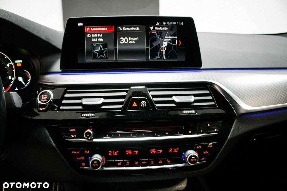 BMW Seria 5 520d M Sport - 14