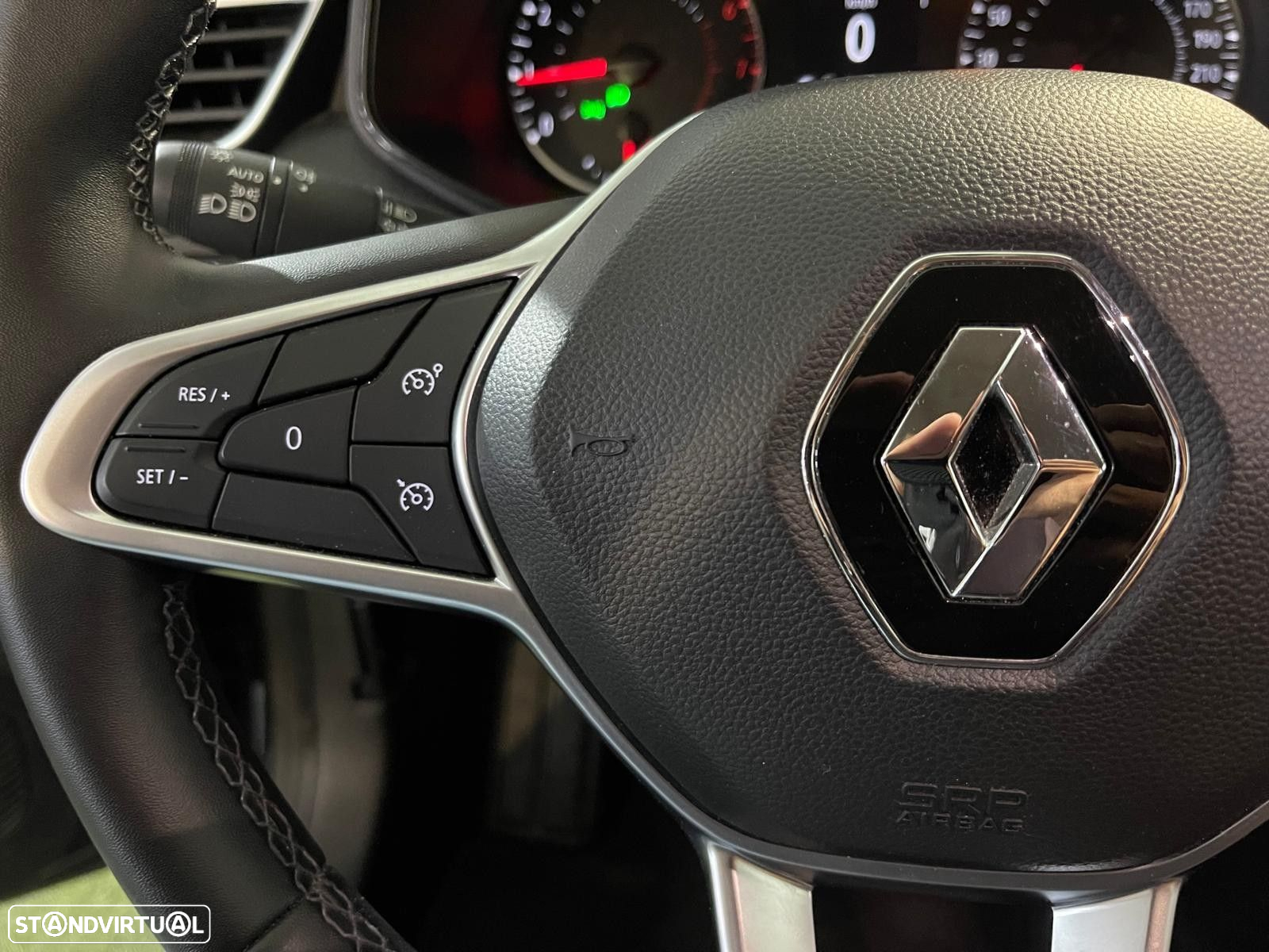 Renault Clio TCe 90 BUSINESS EDITION - 11