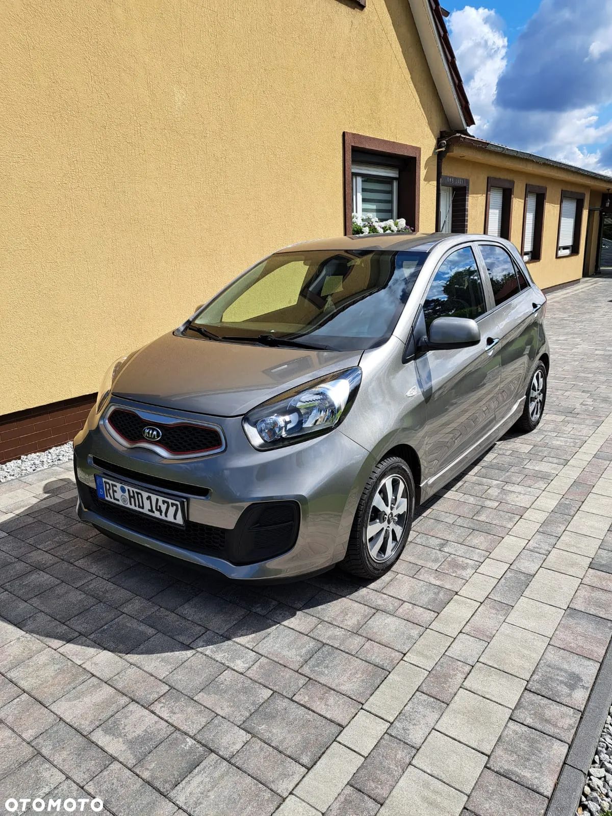 Kia Picanto - 1