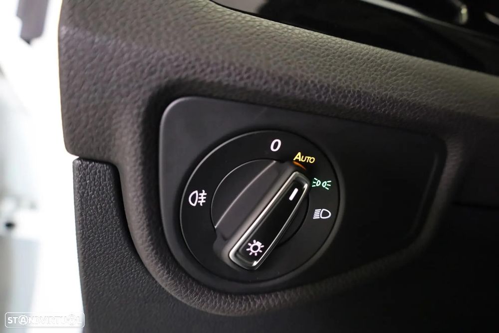 VW Touran 1.6 TDI R-Line DSG - 41