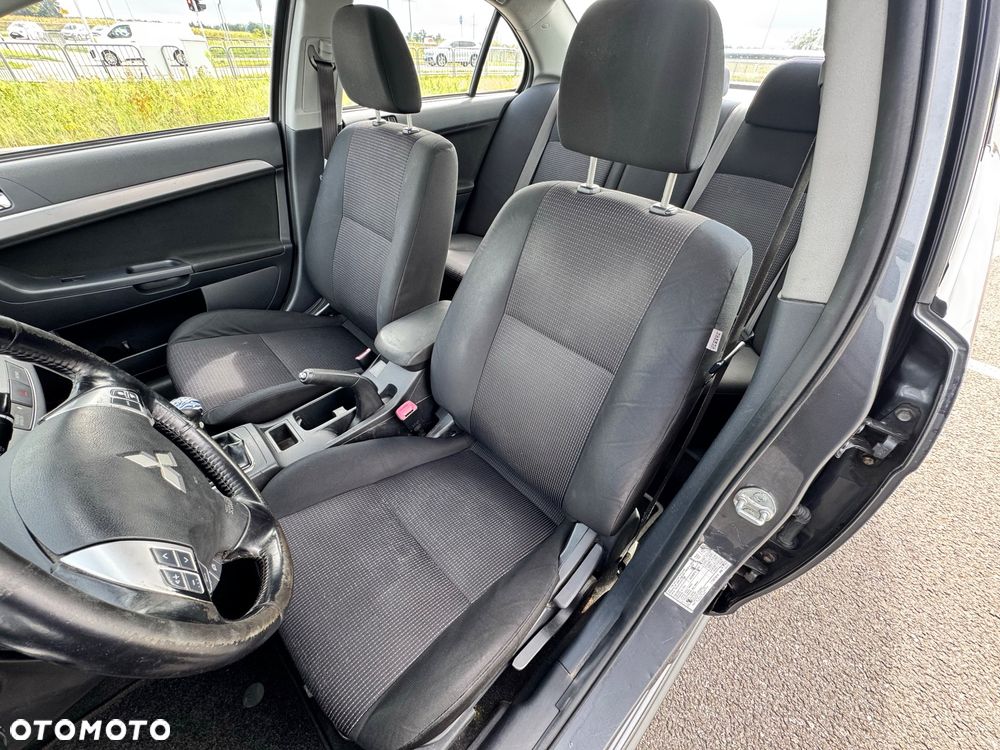 Mitsubishi Lancer 2.0 DID Instyle - 29
