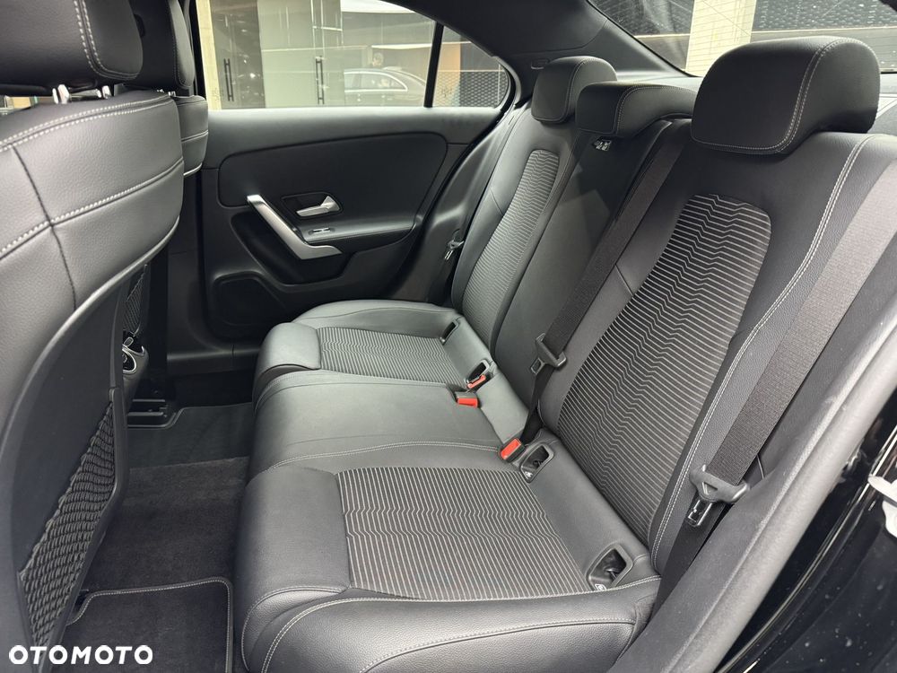 Mercedes-Benz Klasa A 180 Progressive 7G-DCT - 15