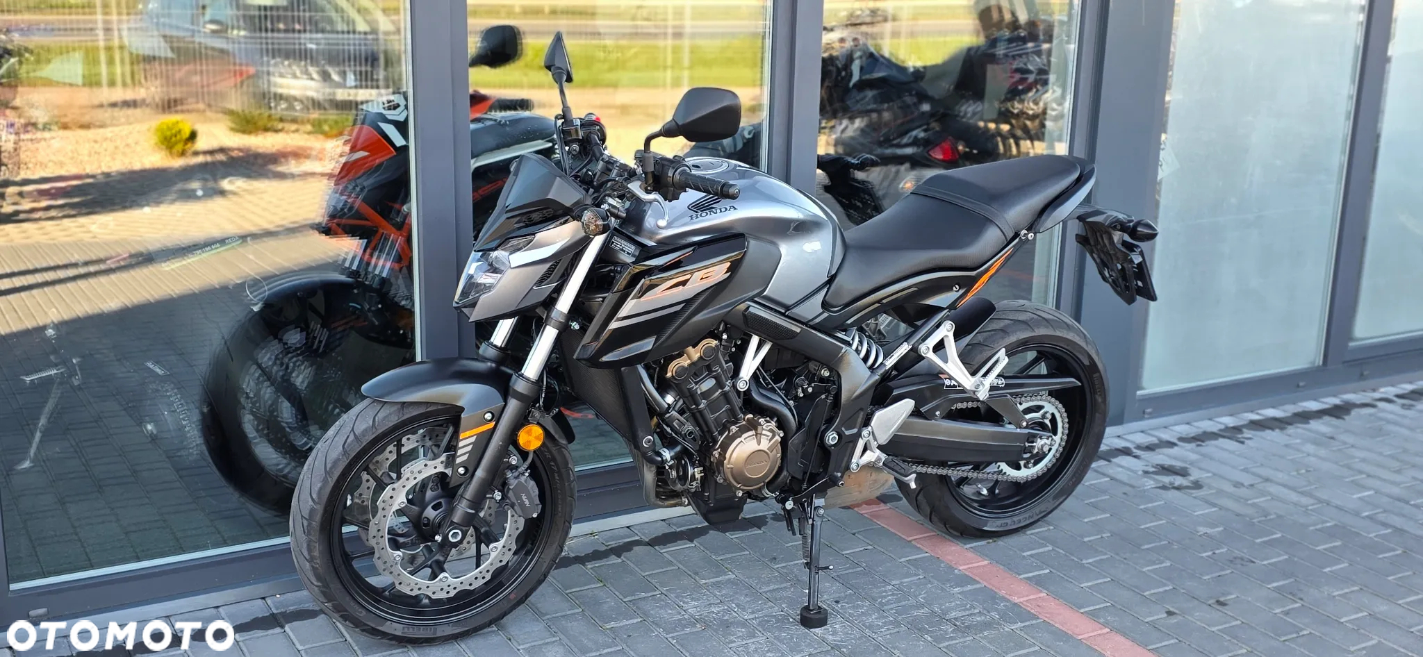 Honda CB - 23