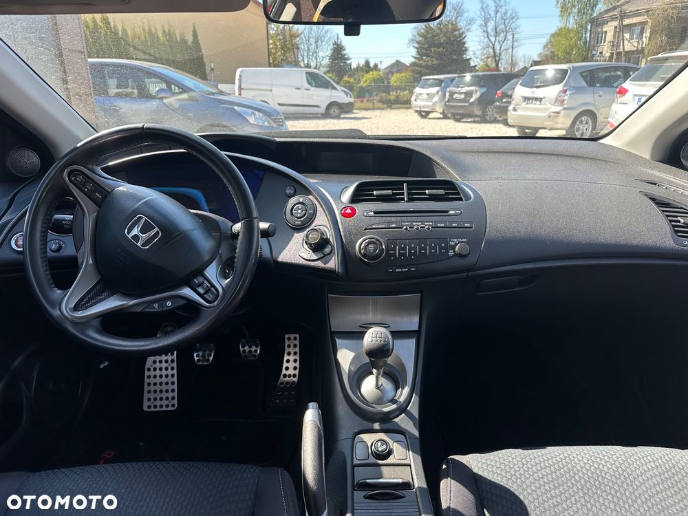 Honda Civic 1.8 GT Special Edition - 8