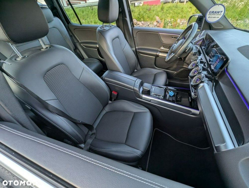 Mercedes-Benz GLB - 10