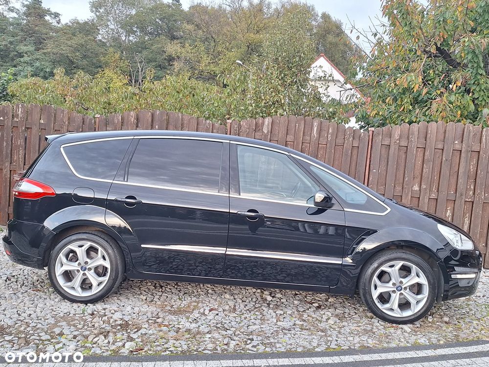 Ford S-Max - 11