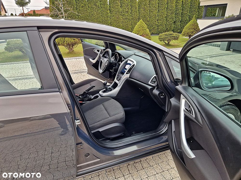 Opel Astra 1.4 150 Jahre - 15