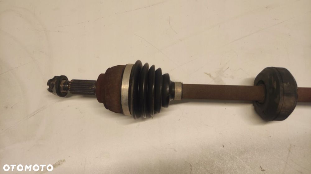 PÓŁOŚ PRAWA DACIA SANDERO II STEPWAY 0.9 TCE 391007857R 12-16 - 2