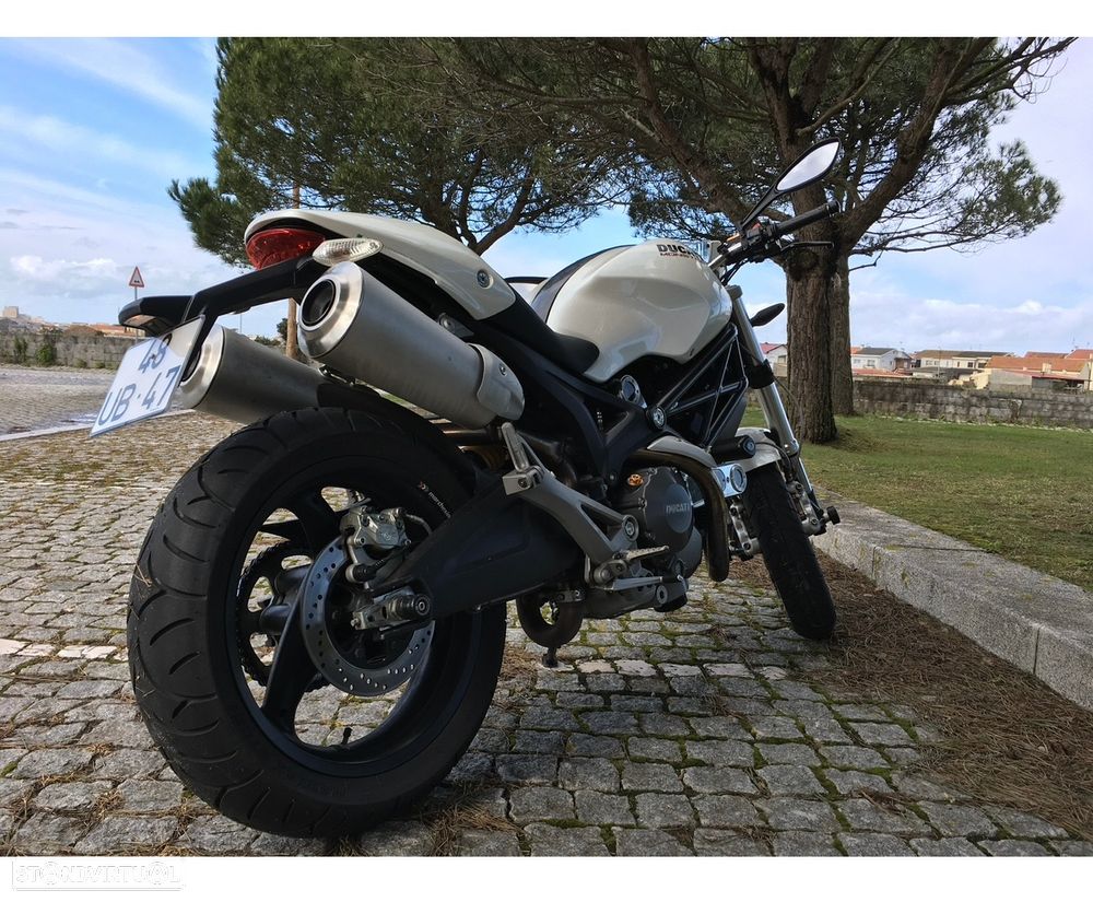 Ducati Monster Mais - 2