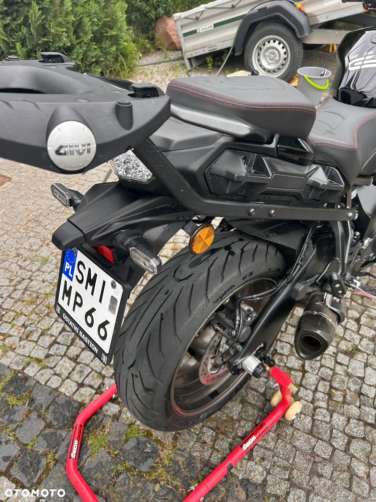 Suzuki GSX 1000 - 2