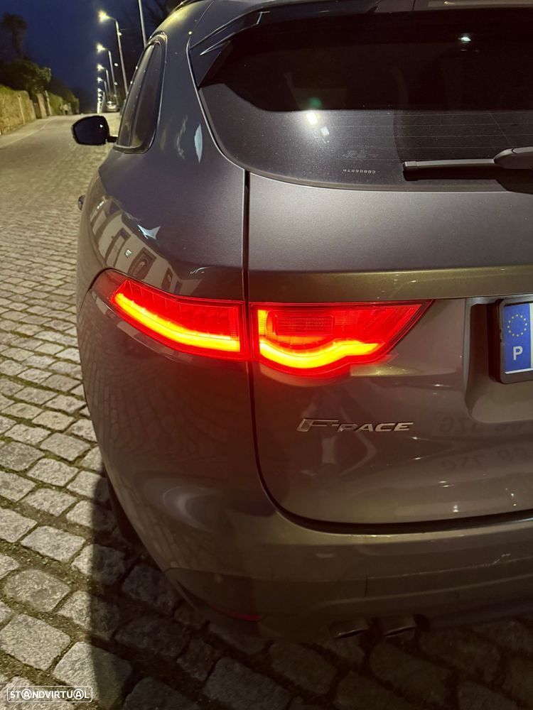 Jaguar F-Pace 20d Aut. R-Sport - 3