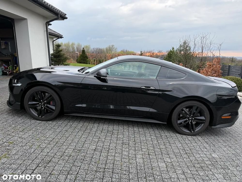 Ford Mustang - 5