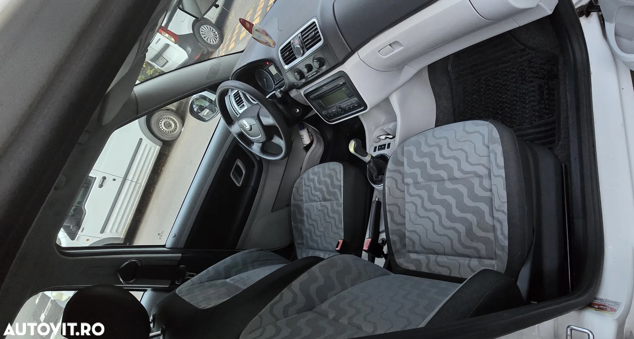Skoda Fabia 1.4 TDI Ambiente - 9