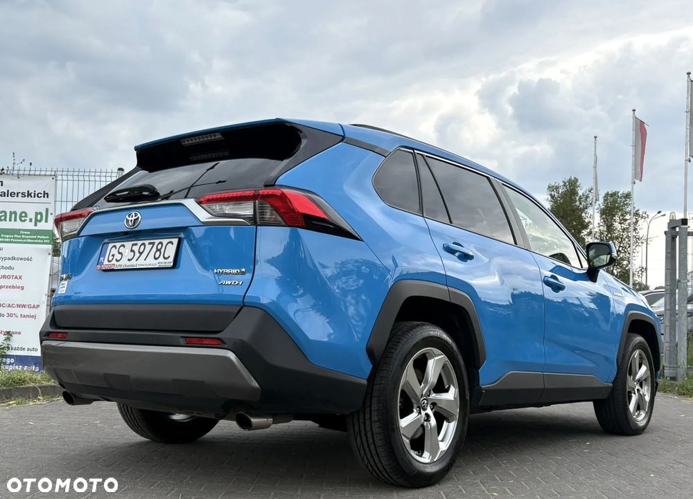 Toyota RAV4 - 8