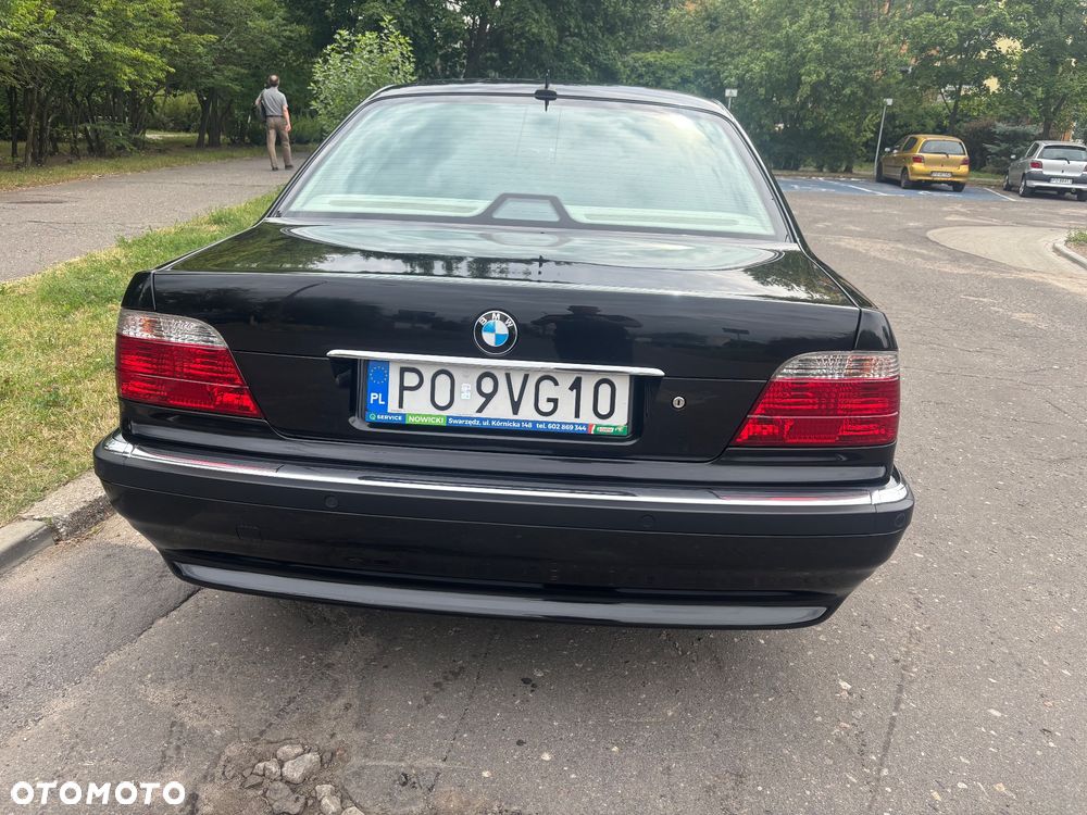 BMW Seria 7 735i - 6