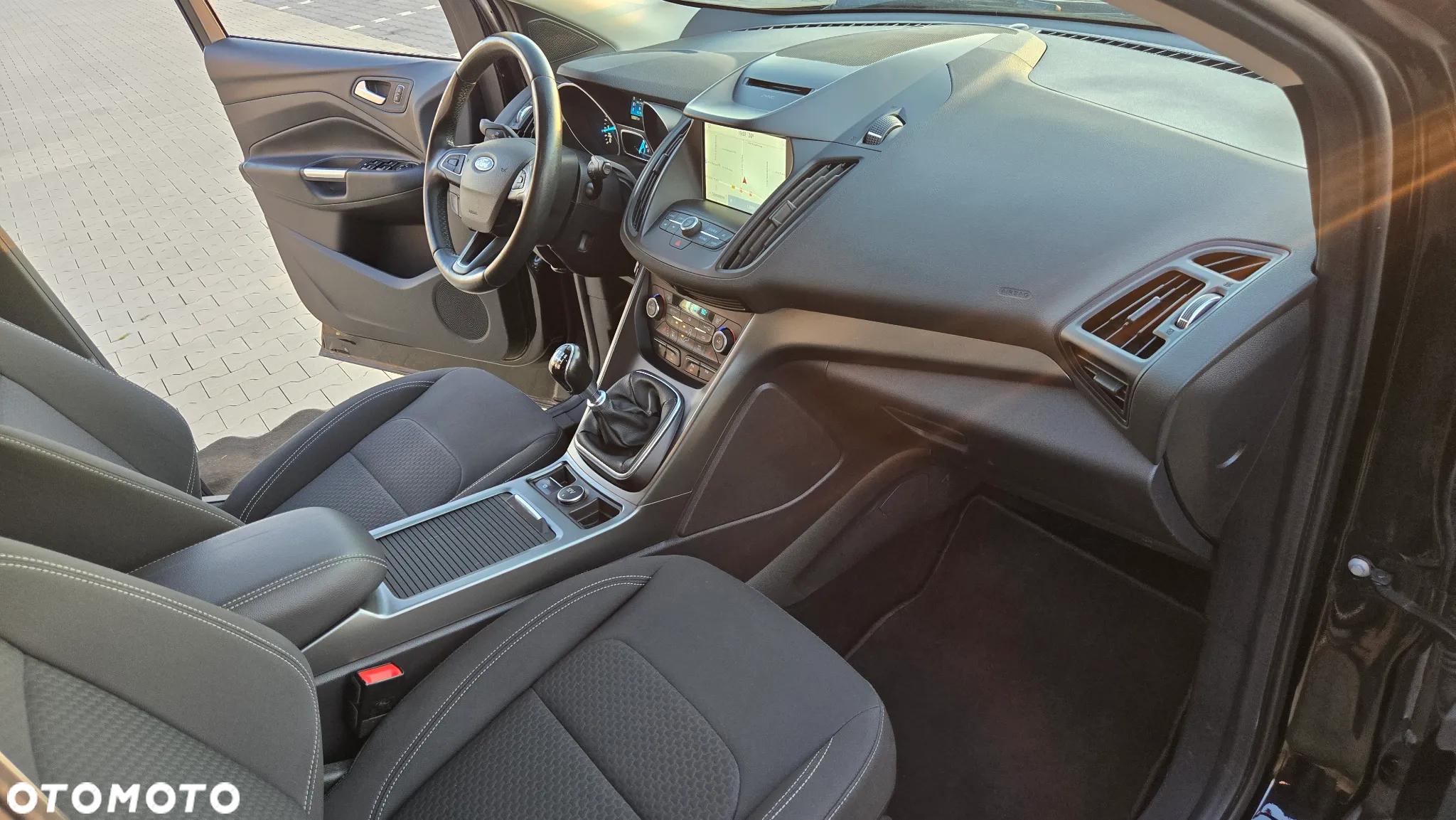 Ford Kuga 1.5 EcoBoost 2x4 Titanium - 11