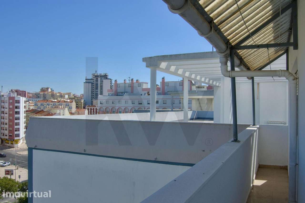 Apartamento T2 com excelente localização e vistas fantásticas sobre a - Grande imagem: 3/38