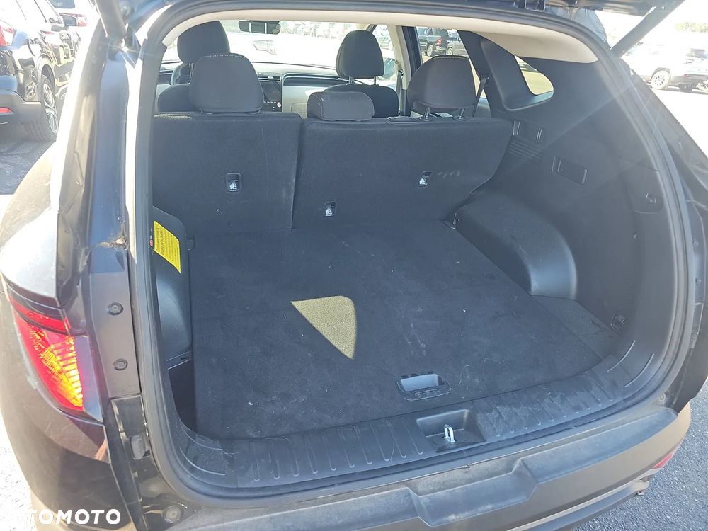 Hyundai Tucson 1.6 T-GDi 48V-Hybrid 4WD DCT Blackline - 16