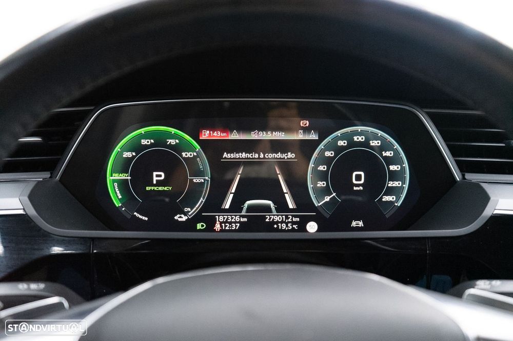 Audi e-tron 55 quattro S line - 37
