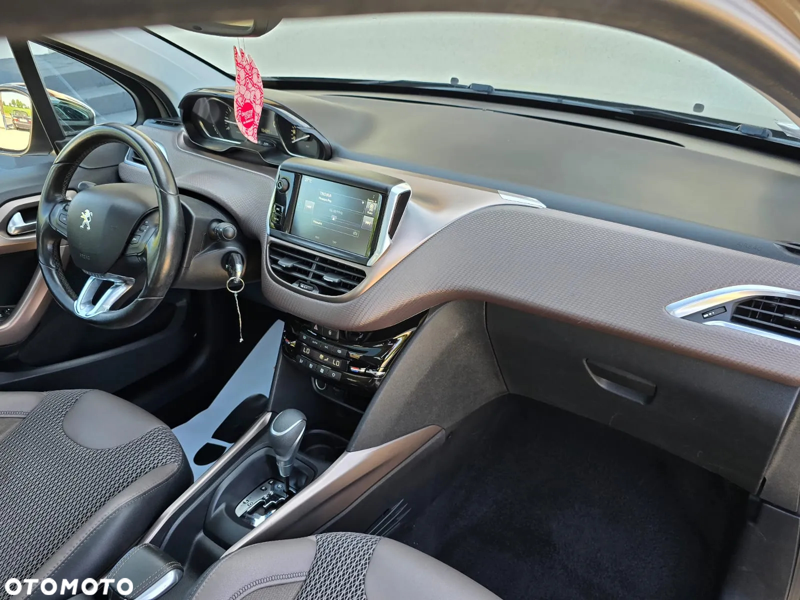 Peugeot 2008 - 25