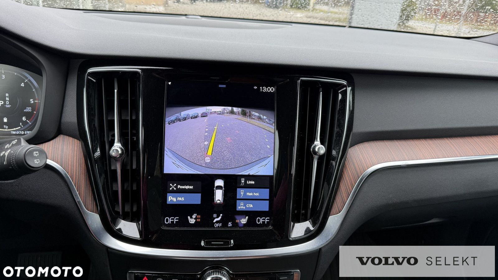 Volvo V60 Cross Country - 30