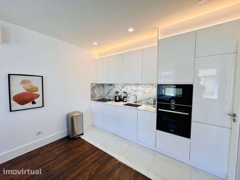 T2 Apartamento para arrendar em Algés - Grande imagem: 4/12