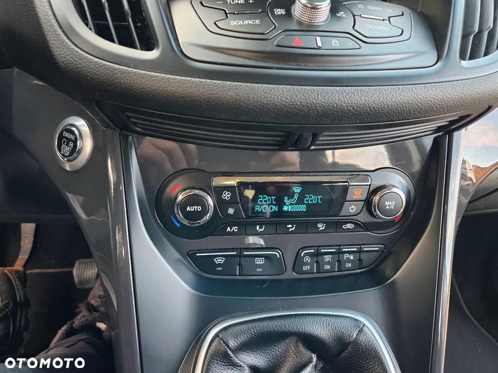 Ford Kuga 2.0 TDCi 2x4 Titanium - 18