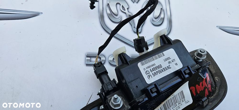 Chrysler Pacifica 2016- Zamek klapy bagażnika Klamka bagażnika Mikrostyk 5RP06KBXAC KLAPA ELEKTRYCZNA  kolor PBX - 8