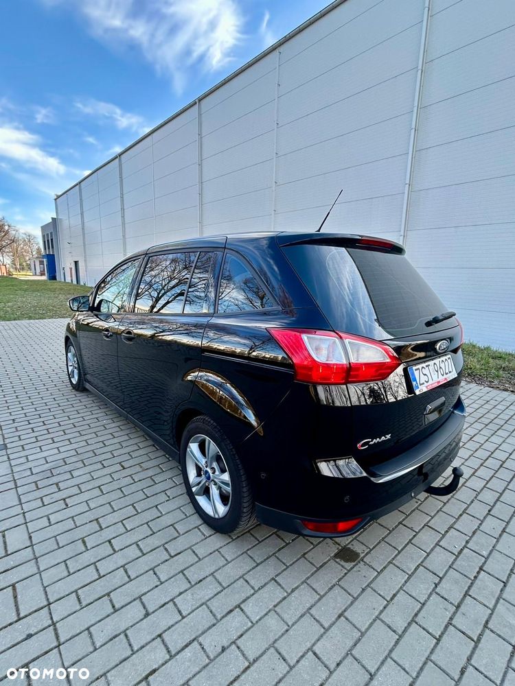 Ford Grand C-MAX - 12