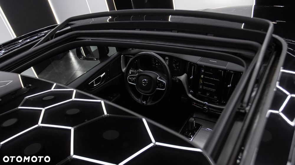 Volvo Xc 60 2020 photo 3