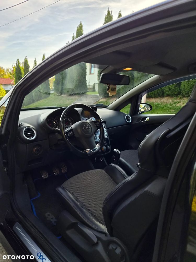 Opel Corsa 1.6T OPC - 6