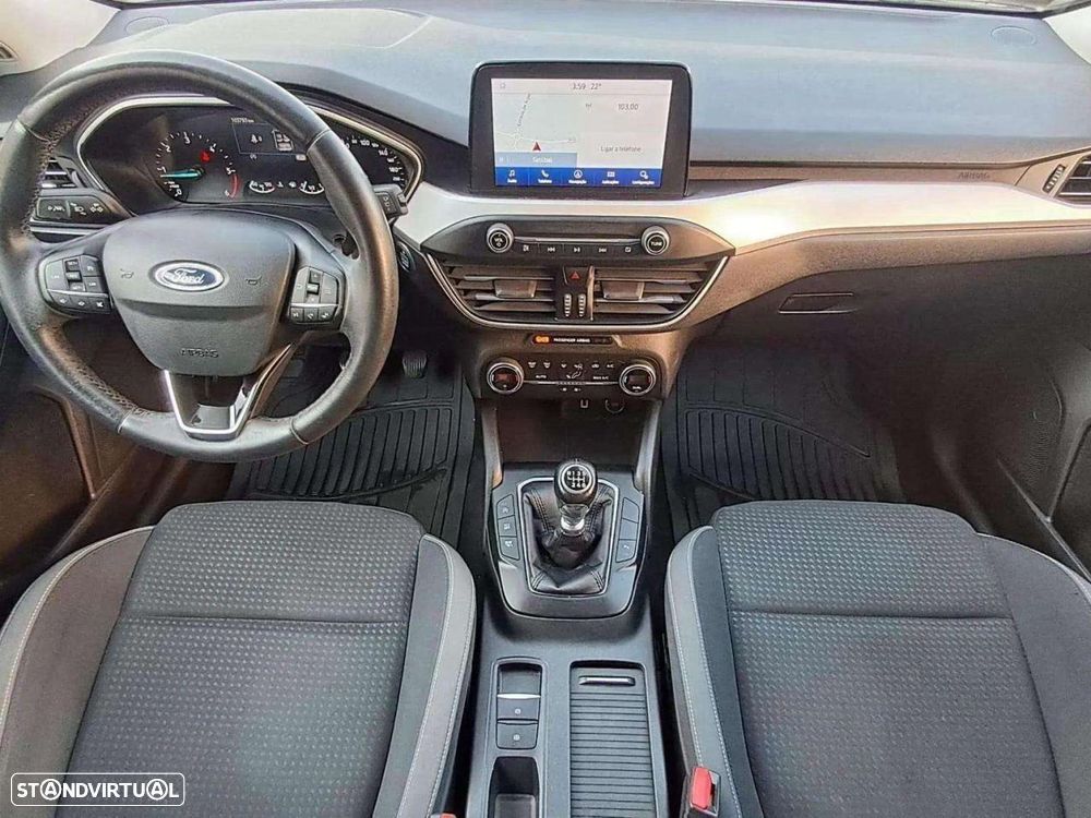 Ford Focus - 43