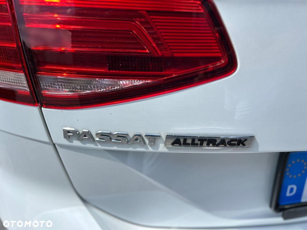 Volkswagen Passat Alltrack 2.0 TDI SCR DSG 4Motion - 11