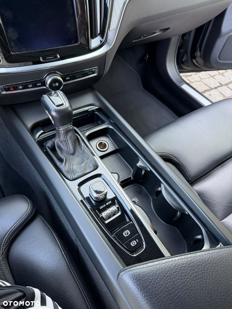 Volvo V60 D4 Inscription - 26