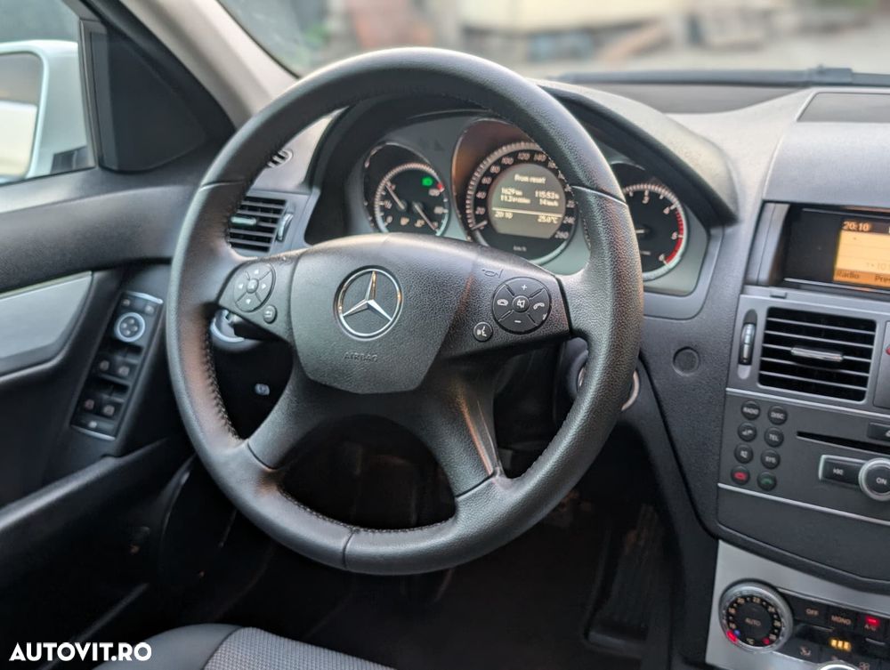 Mercedes-Benz C - 8