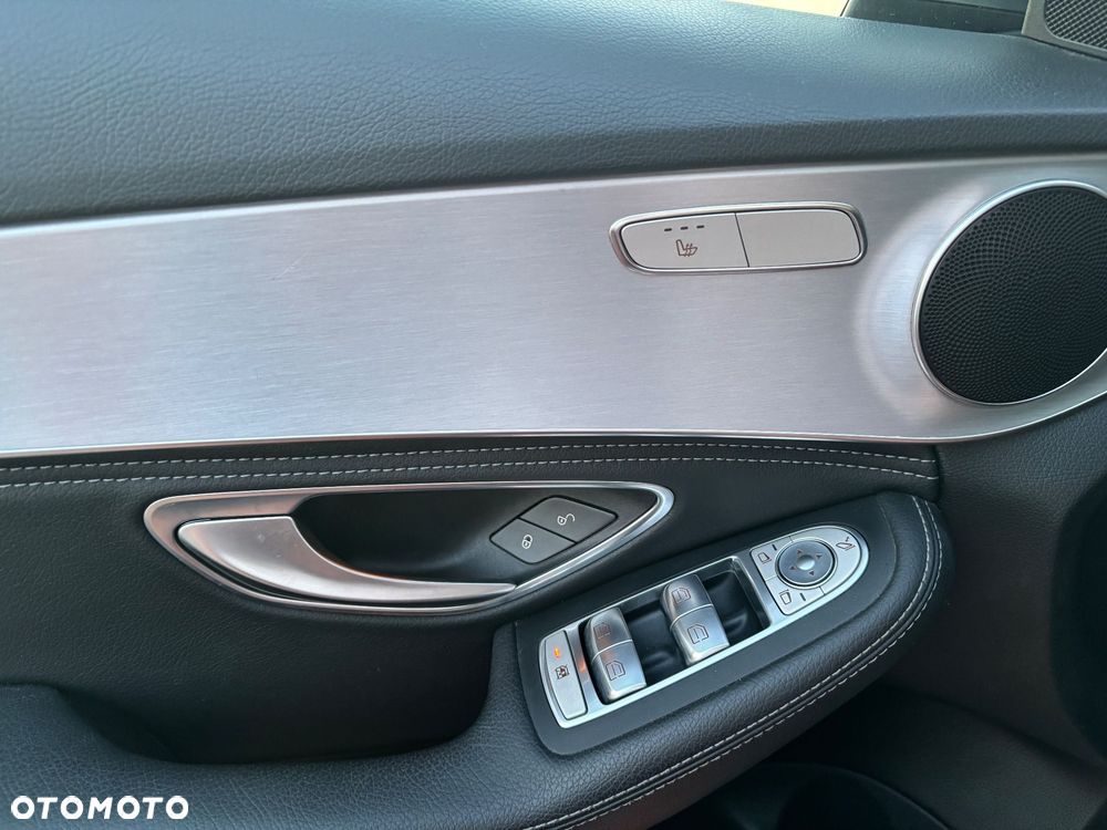 Mercedes-Benz Klasa C 180 7G-TRONIC Exclusive - 24