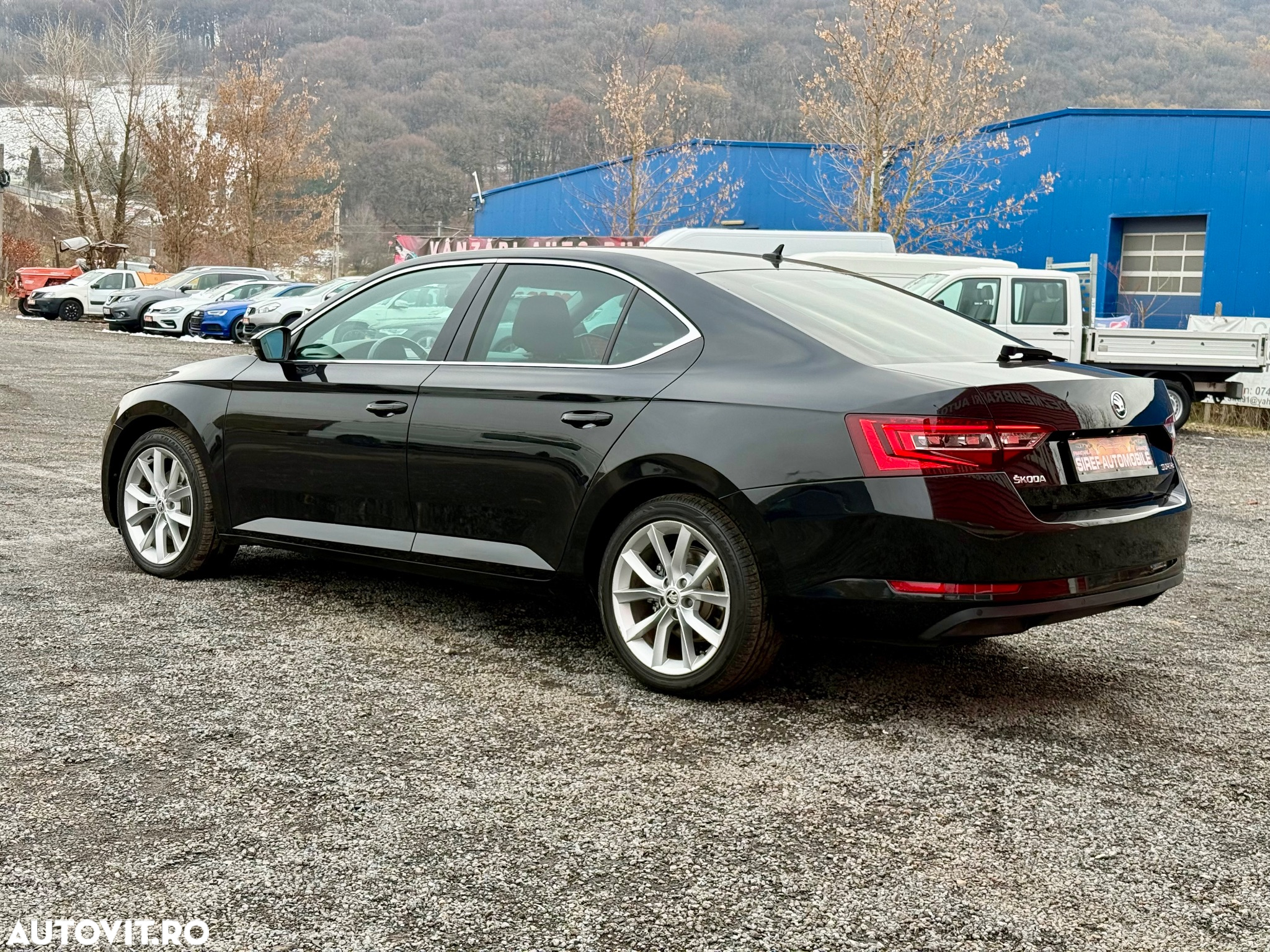 Skoda Superb 2.0 TDI DSG Premium Edition - 4