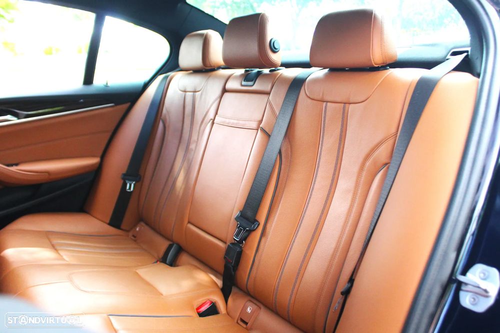BMW 520 d Line Luxury Auto - 40
