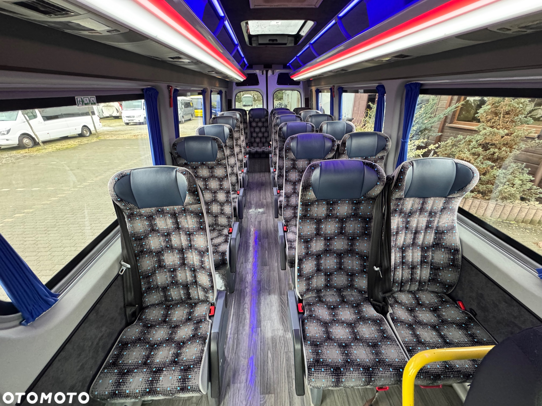 Mercedes-Benz SPRINTER 516 CDI - 25