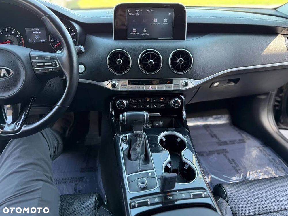 Kia Stinger 2.0 T-GDI GT Line - 10