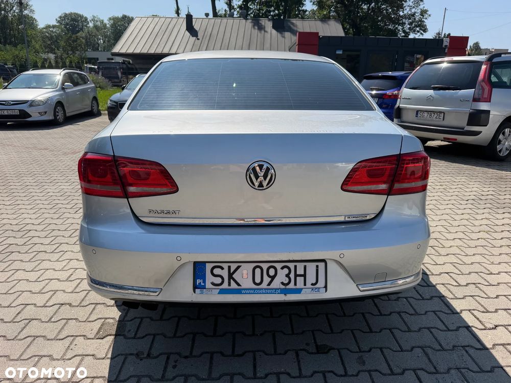 Volkswagen Passat 2.0 TDI Comfortline DSG - 4