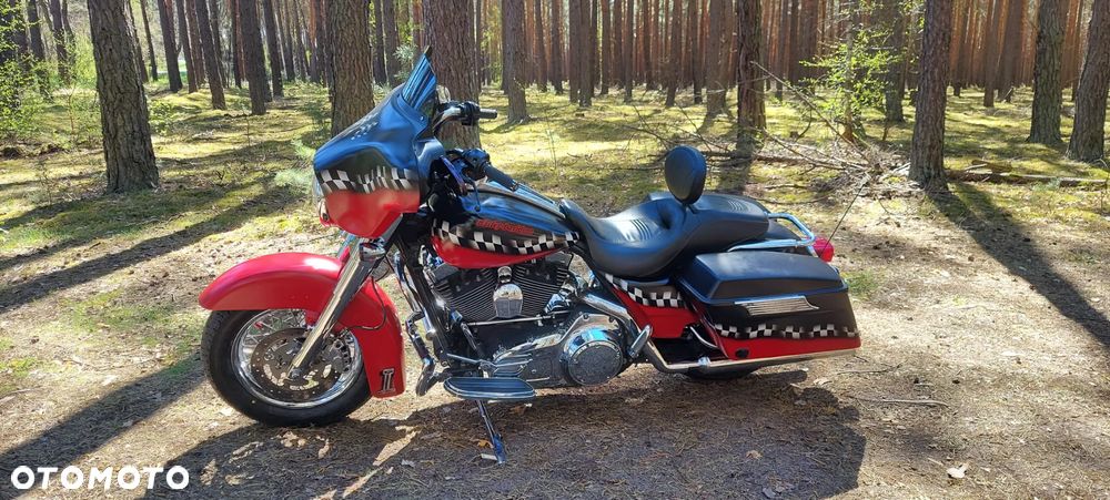 Harley-Davidson Touring Street Glide - 12