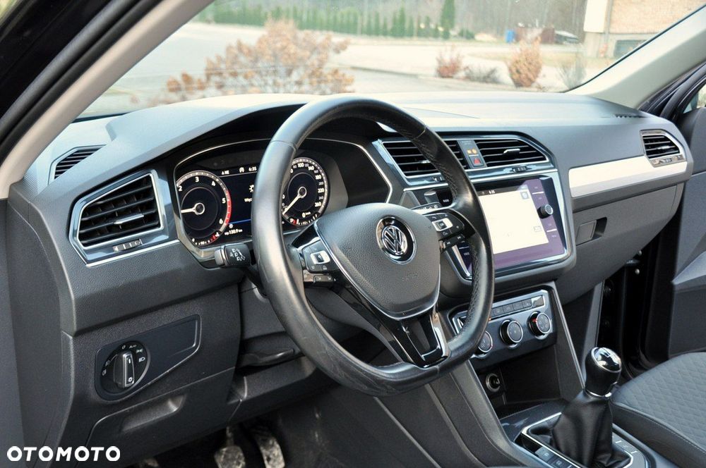 Volkswagen Tiguan - 22
