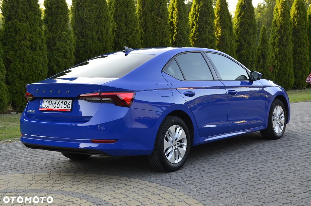Skoda Octavia 2.0 TDI DSG Ambition - 4