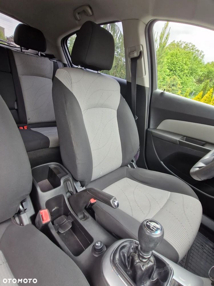 Chevrolet Cruze 1.6 LT+ - 18