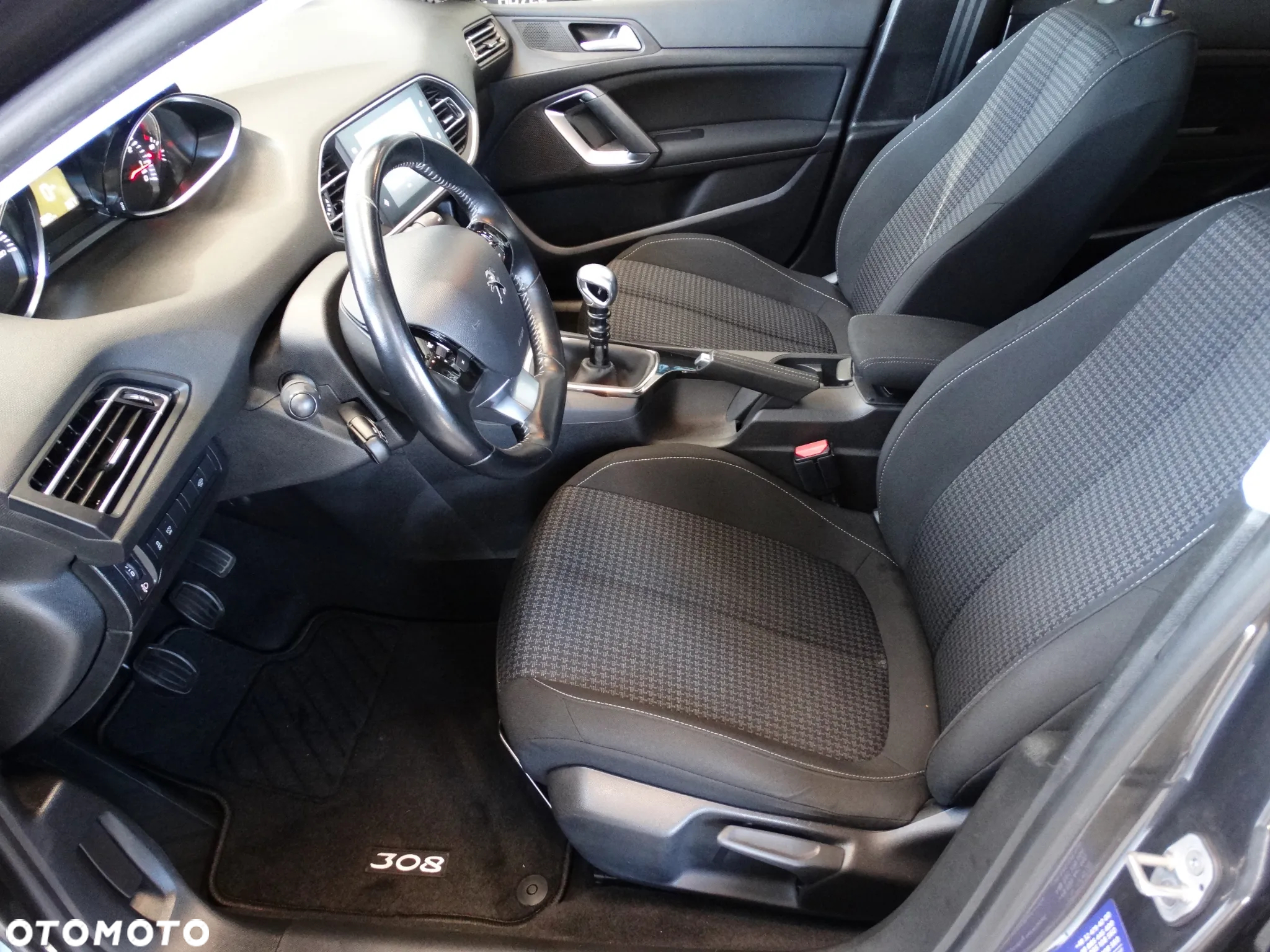Peugeot 308 1.2 PureTech Style S&S - 12
