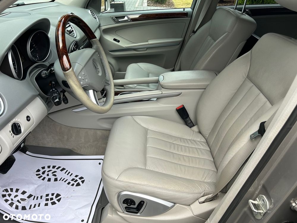 Mercedes-Benz ML 320 CDI 4Matic 7G-TRONIC Edition 10 - 26