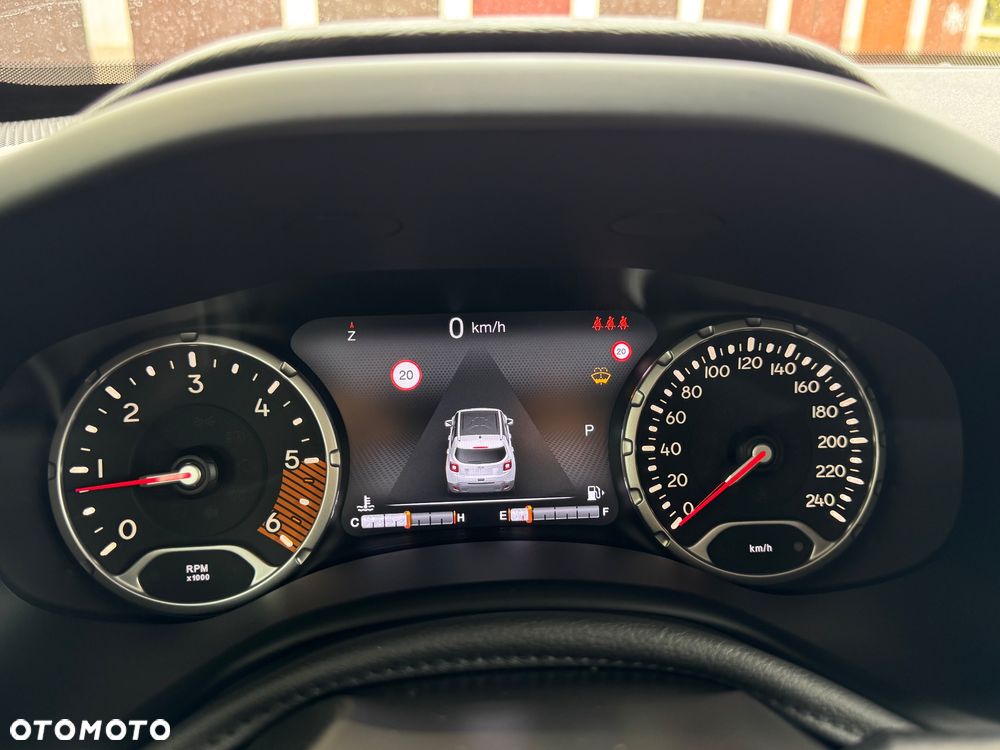 Jeep Renegade - 19
