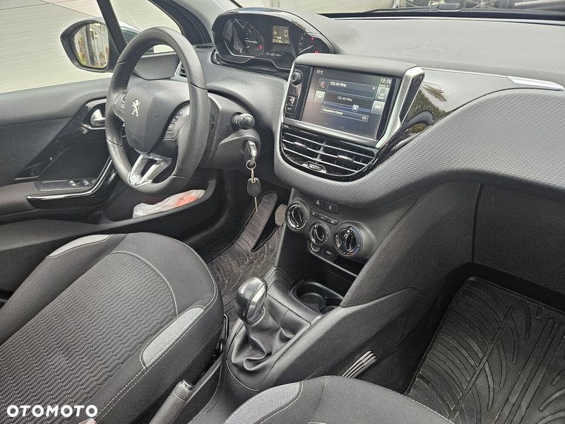 Peugeot 208 - 9