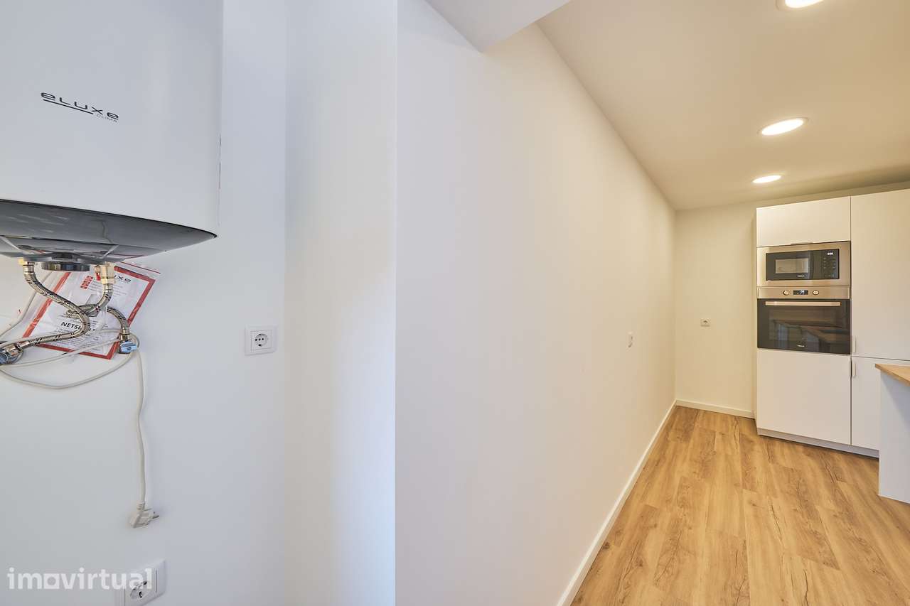 T2 totalmente Remodelado-Centro da Torre Marinha - Grande imagem: 3/20